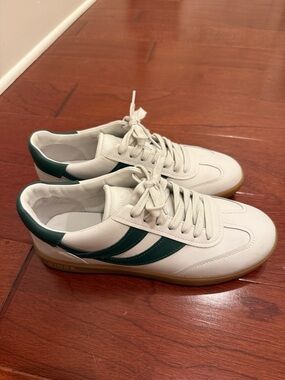 Vince White and Green Sneakers with Gum Soles